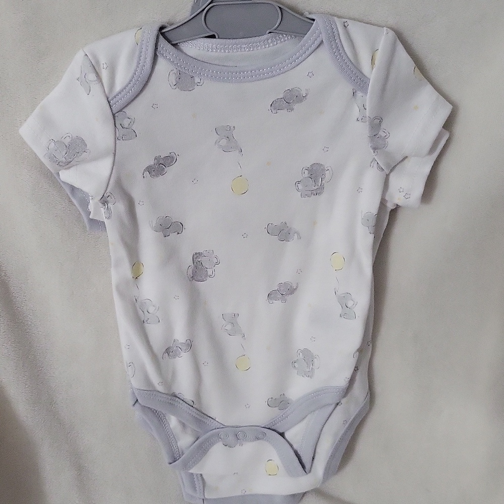 Adorable Light Gray Elephant 3 Bodysuit Set - Picture 3 of 5